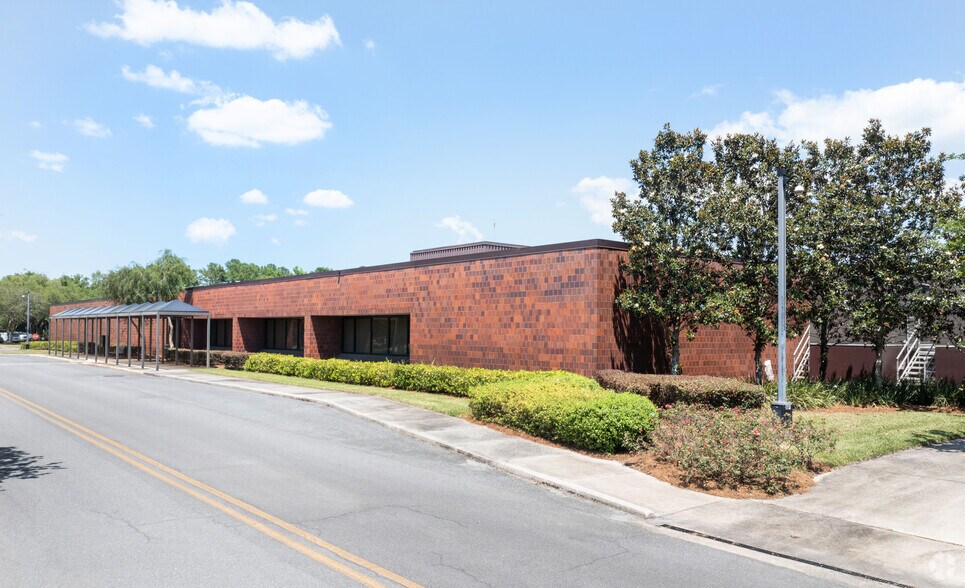 8001 Baymeadows Way, Jacksonville, FL à louer - Photo du bâtiment - Image 1 de 6
