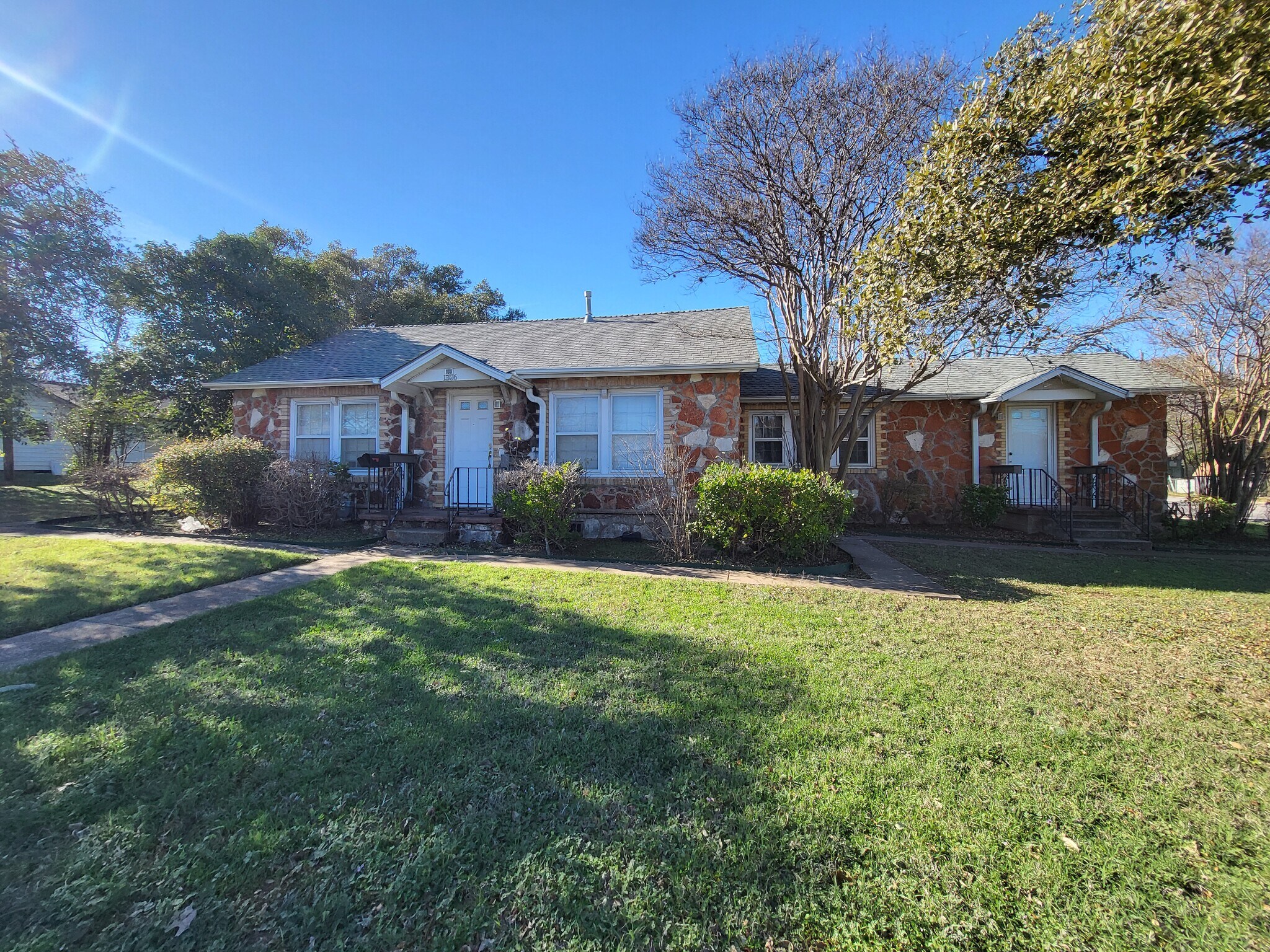 1306 N Main St, Belton, TX for lease Building Photo- Image 1 of 7