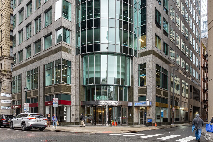 30-36 S 15th St, Philadelphia, PA à louer - Photo du bâtiment - Image 3 de 6