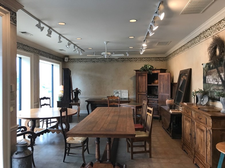 908 Dragon St, Dallas, TX for lease - Interior Photo - Image 2 of 3