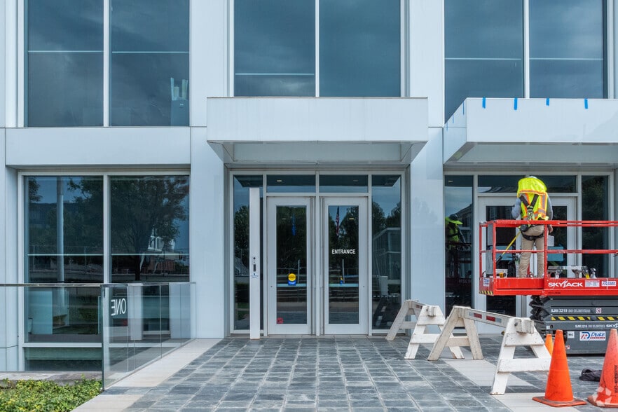 6100 N Western Ave, Oklahoma City, OK for sale - Building Photo - Image 2 of 6