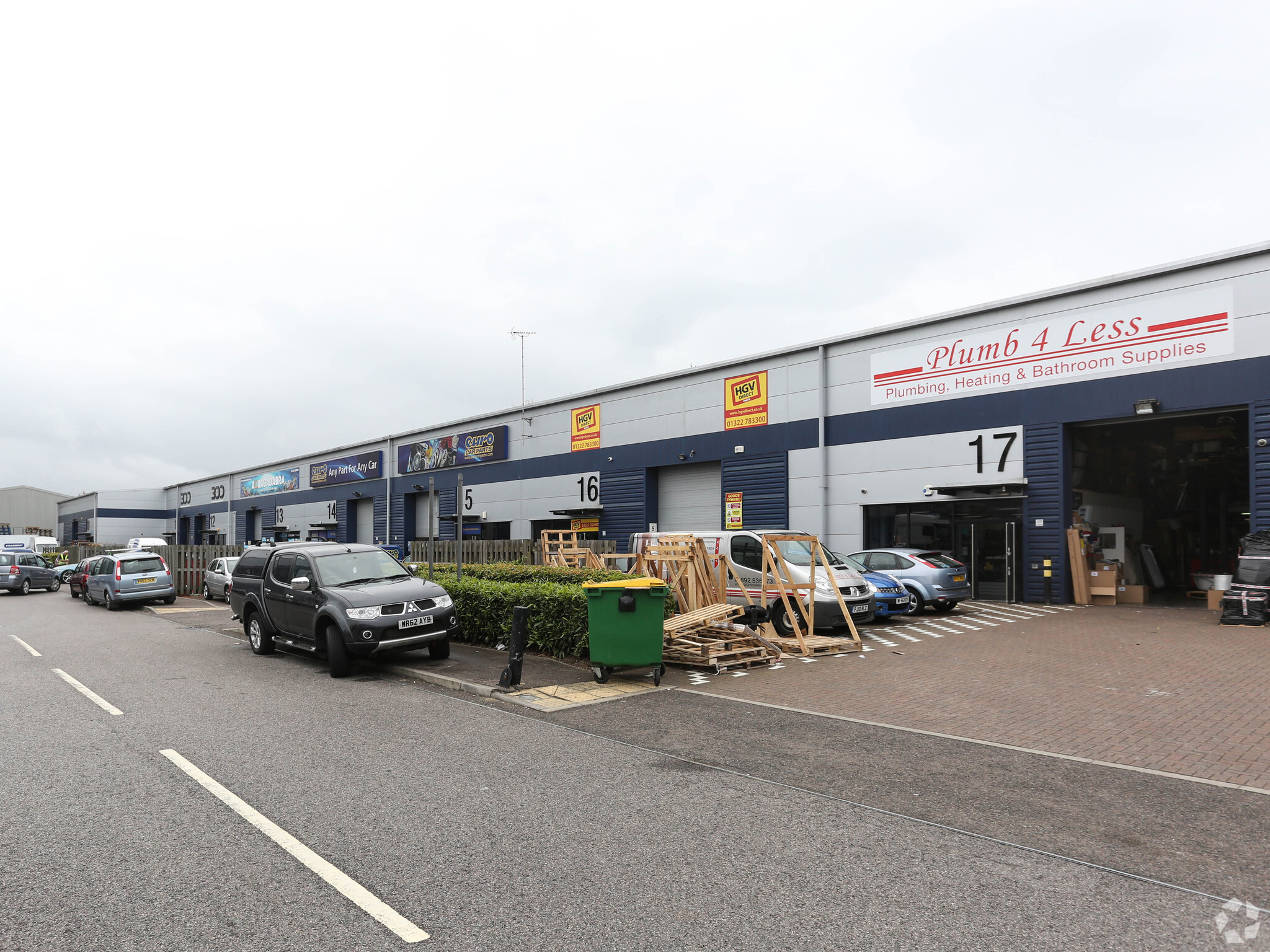 Thames Rd, Crayford for lease Primary Photo- Image 1 of 4