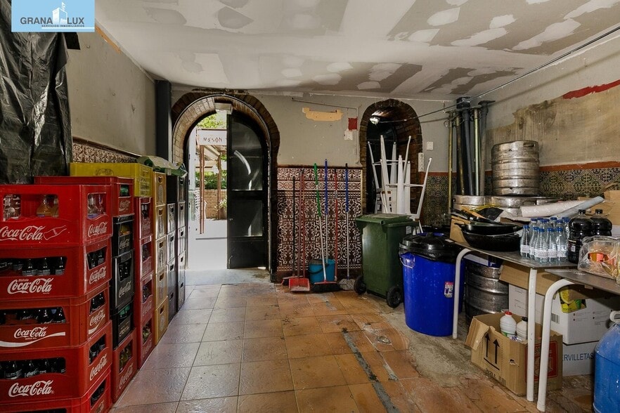 Plaza Campo del Príncipe, 19, Granada, Granada for sale - Building Photo - Image 3 of 19