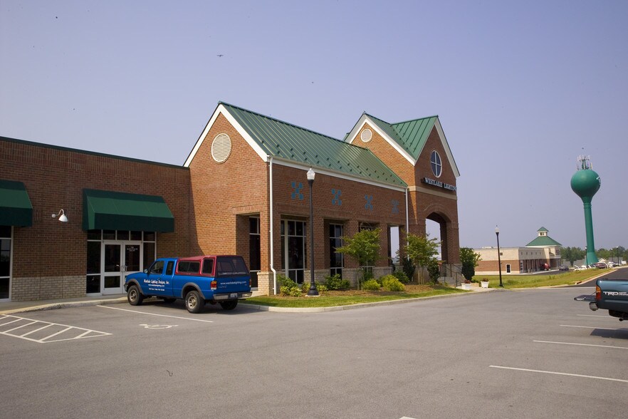 95 Westlake Rd, Hardy, VA à louer - Photo du bâtiment - Image 2 de 6