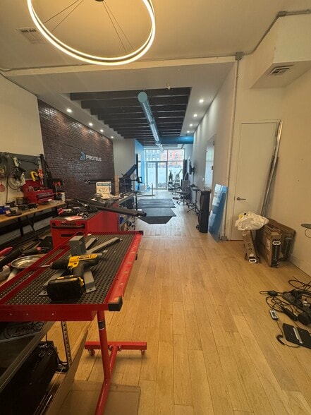 473 Grand St, Brooklyn, NY à louer - Photo intérieure - Image 2 de 9