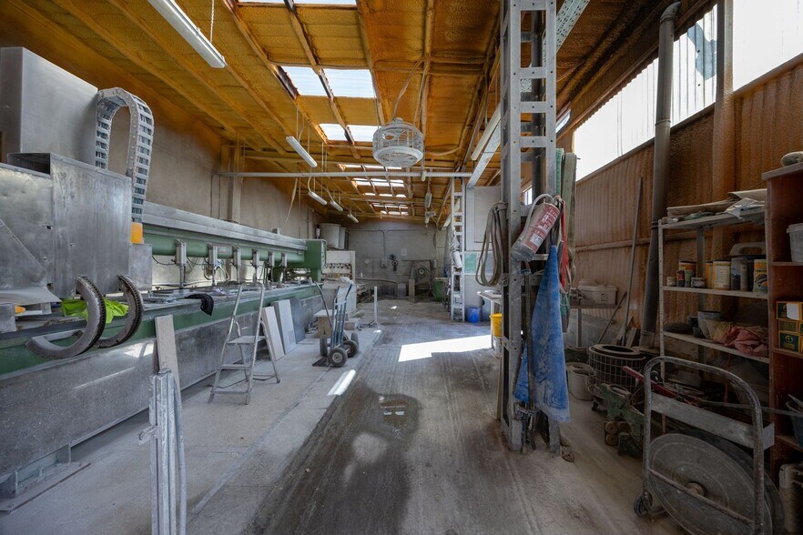 Industrial in Madrid, Madrid for sale - Interior Photo - Image 2 of 15
