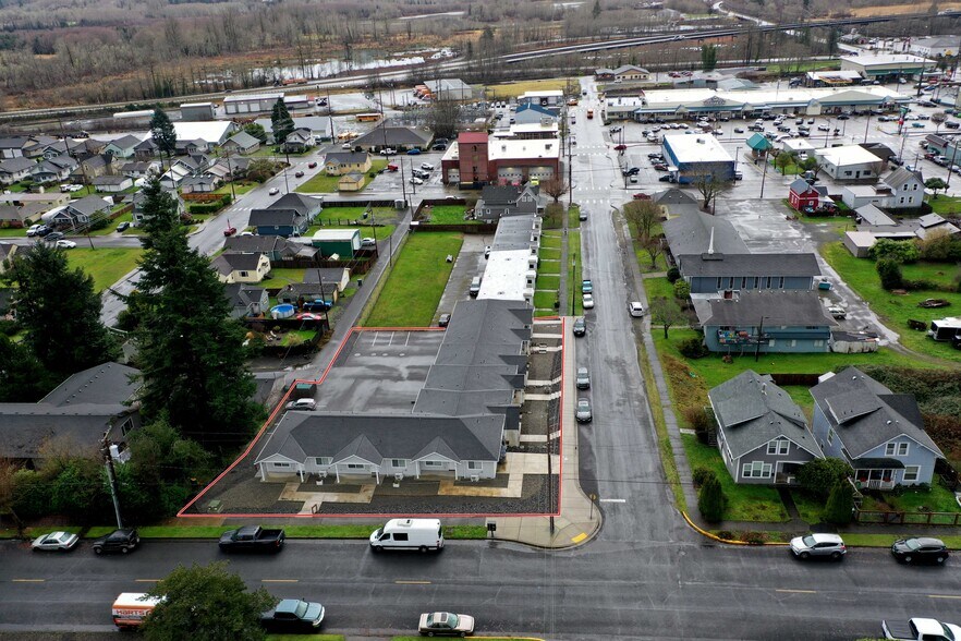 303 E Broadway Ave, Montesano, WA à vendre - Photo du bâtiment - Image 2 de 25