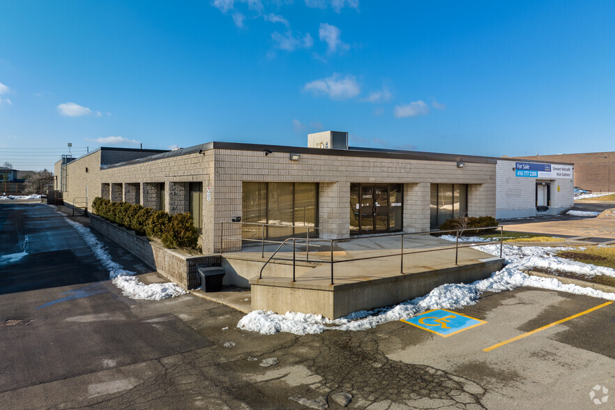 2460 Tedlo St, Mississauga, ON for lease - Building Photo - Image 1 of 6