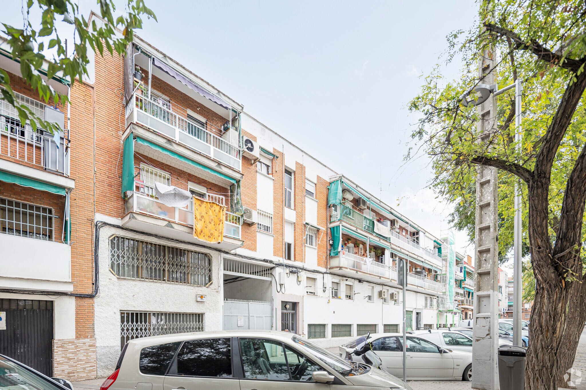 Calle de Eduardo Minguito, 55-57, Madrid, Madrid for sale Primary Photo- Image 1 of 3
