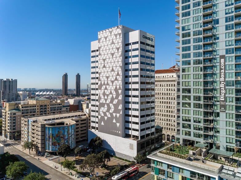 707 Broadway, San Diego, CA à louer - Photo du bâtiment - Image 1 de 12