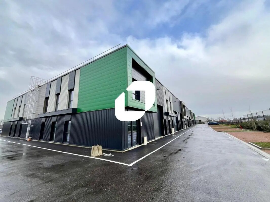 Flex in Villette-d'Anthon for lease Building Photo- Image 1 of 18