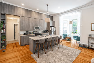 Plus de détails pour 143 W Walnut Ln, Philadelphia, PA - Vente au détail à vendre