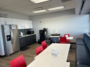 100 Rialto Pl, Melbourne, FL à louer Photo intérieure- Image 1 de 10