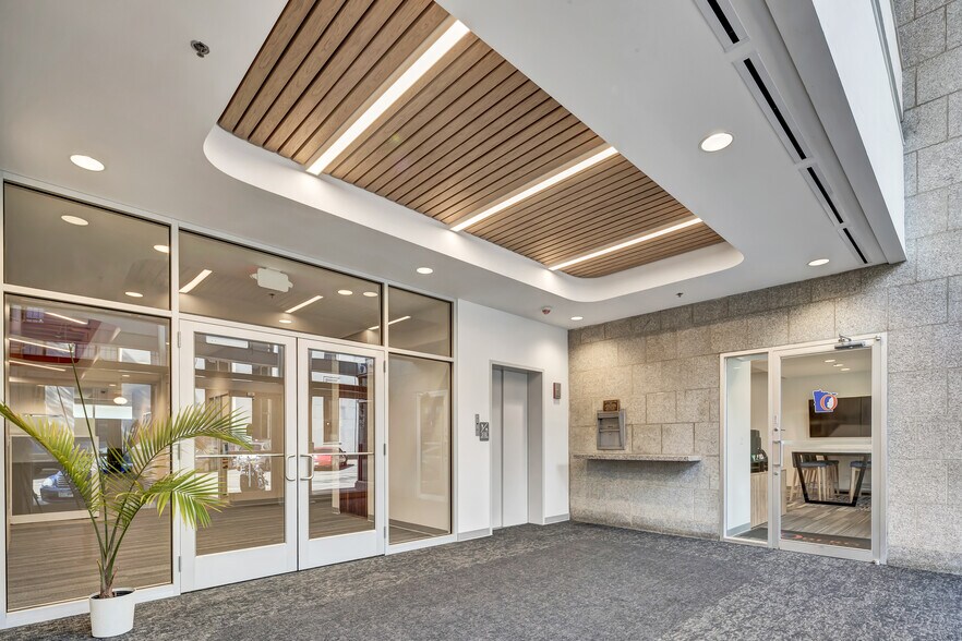 717 W St Germain St, Saint Cloud, MN à louer - Photo intérieure - Image 3 de 75