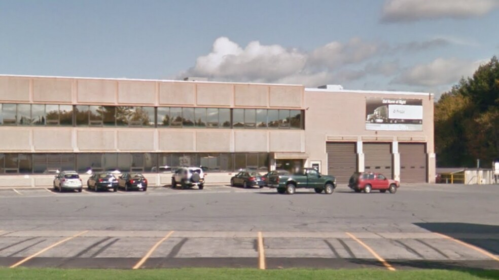 204 County Highway 157, Gloversville, NY à louer - Photo du bâtiment - Image 2 de 6