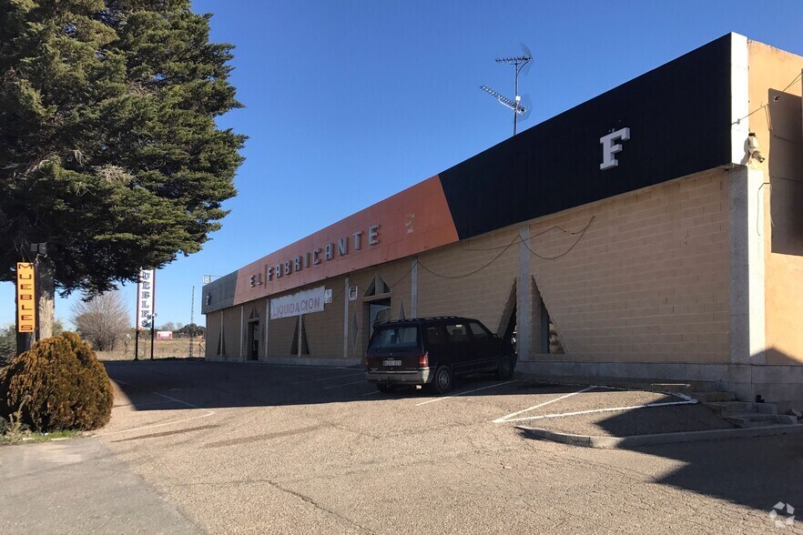 Avenida Calle Cáceres, 6, Polán, Toledo for lease - Building Photo - Image 3 of 3