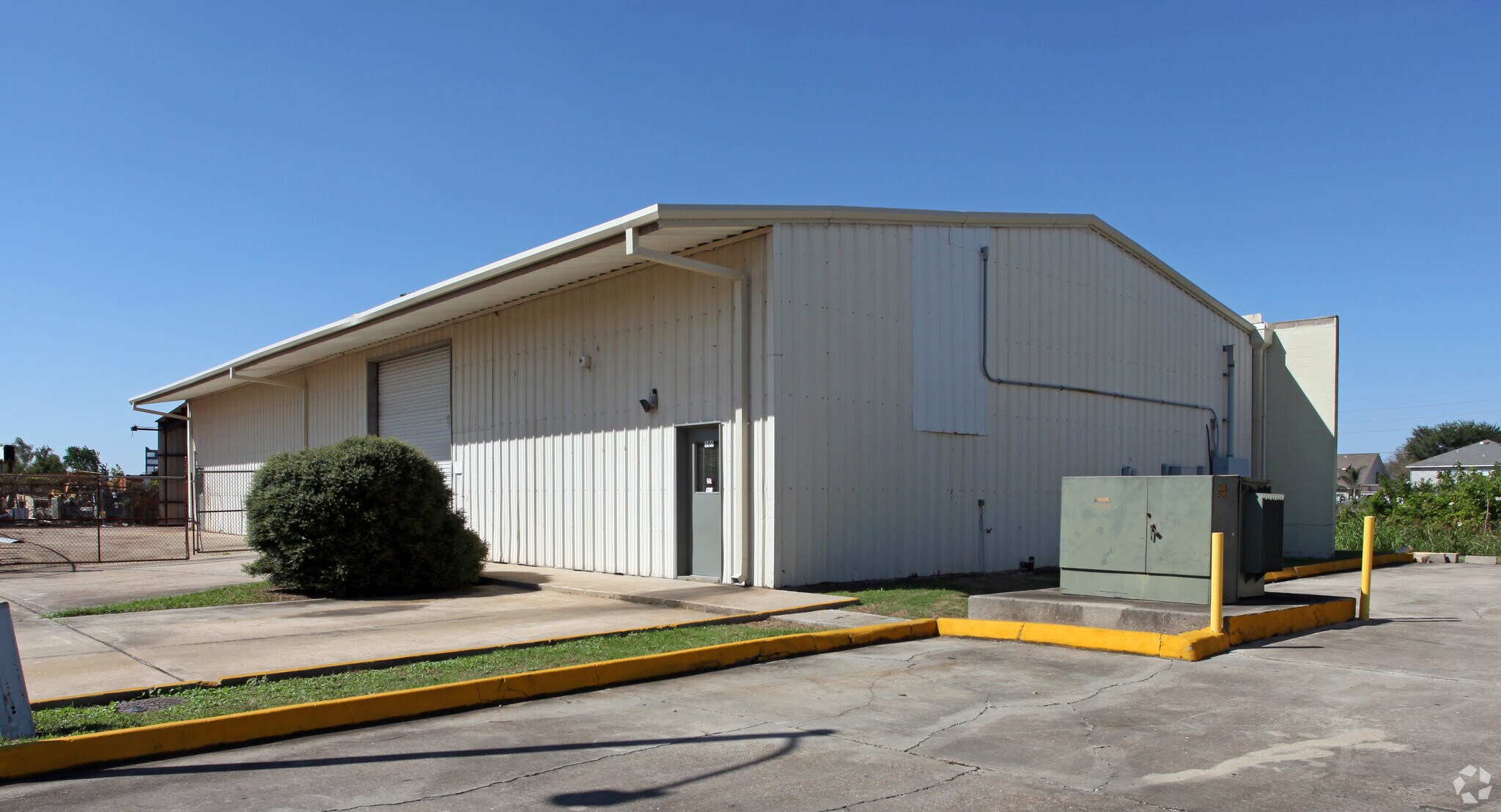 105 Lauren Dr, Belle Chasse, LA for lease Primary Photo- Image 1 of 4