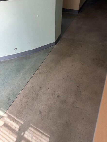 5104 Forsyth Commerce Rd, Orlando, FL à louer - Photo du bâtiment - Image 2 de 8