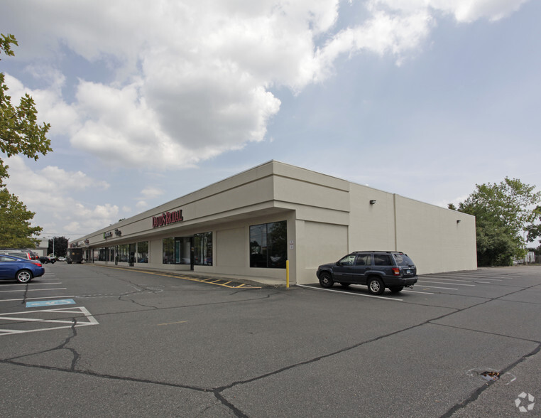 112-118 Boston Post Rd, Orange, CT for lease - Primary Photo - Image 1 of 4