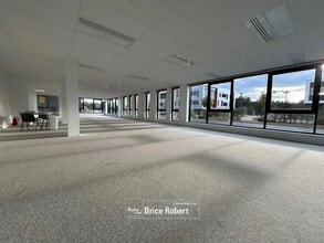 Bureau dans Limonest à louer Photo intérieure- Image 2 de 6