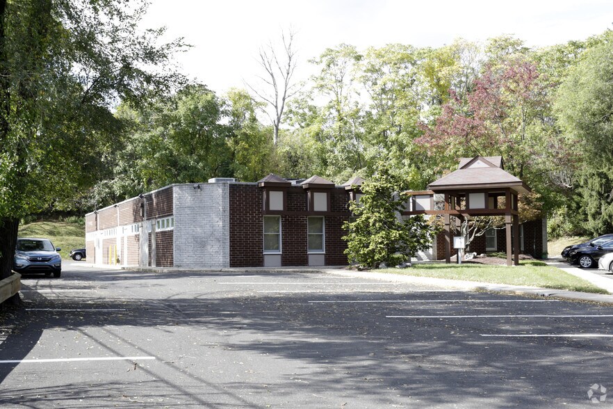 830 Twining Rd, Dresher, PA à louer - Photo du bâtiment - Image 3 de 5