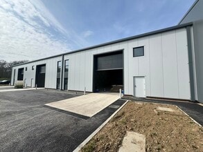 44 Ingrams Av, Bexhill On Sea for lease Building Photo- Image 2 of 5