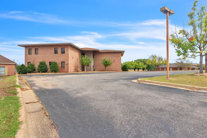 4249 Lomac St, Montgomery, AL à vendre - Photo du bâtiment - Image 3 de 19