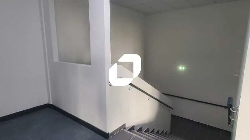 Allée Des Champs, Viarmes for lease - Interior Photo - Image 2 of 4