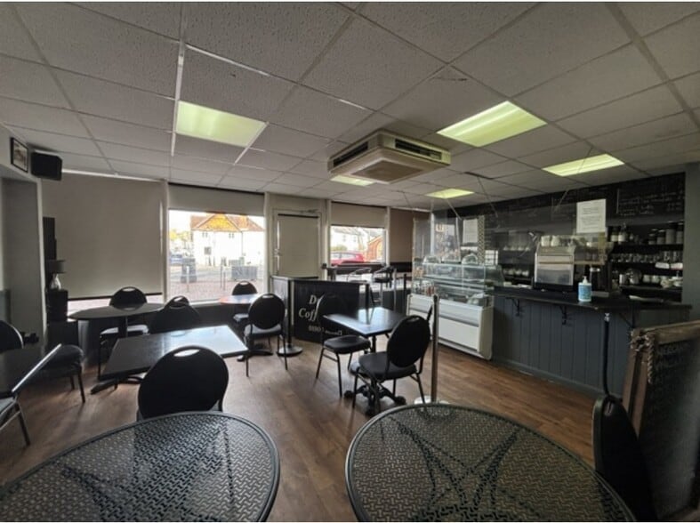 Church Rd, Worthing for lease - Interior Photo - Image 2 of 4
