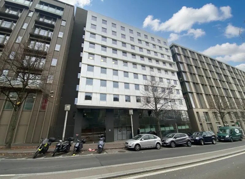 21 Rue Des Trois Fontanot, Nanterre à louer Photo du bâtiment- Image 1 de 15