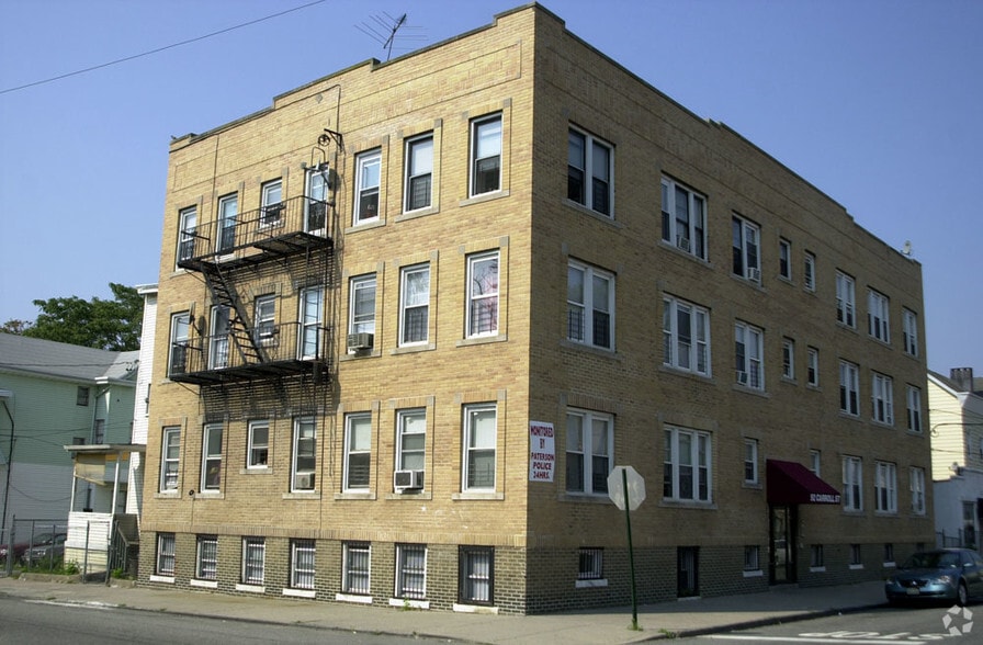92 Carroll St, Paterson, NJ for sale - Building Photo - Image 2 of 3