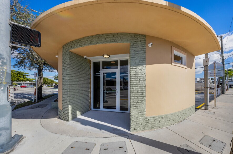 12501-12505 NW 7th Ave, North Miami, FL à louer - Photo du bâtiment - Image 1 de 11