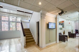 701 Kenmore Ave, Fredericksburg, VA à louer Photo intérieure- Image 2 de 8