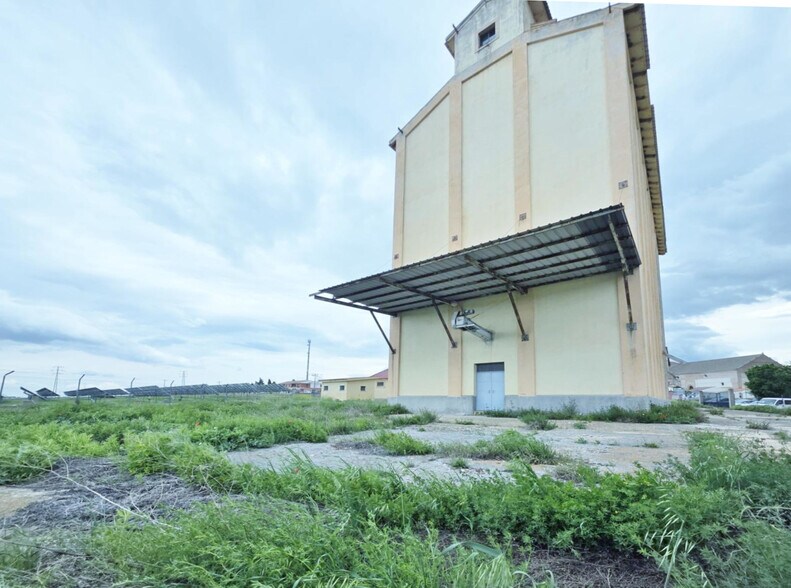 Industrial in Fontiveros, Ávila for sale - Building Photo - Image 2 of 25