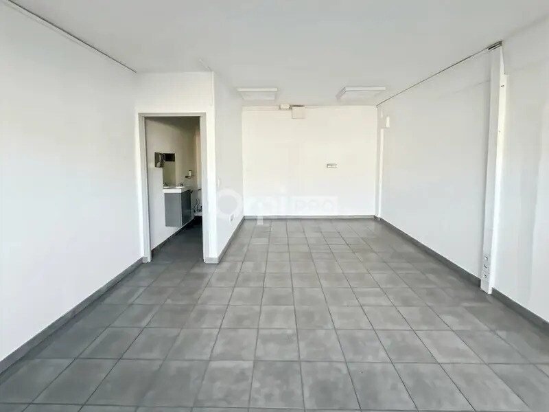 Bureau dans Aubagne à louer Photo intérieure- Image 1 de 6