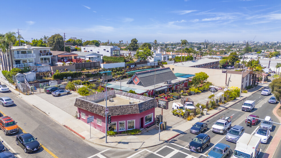 201-207 N Sepulveda Blvd, Manhattan Beach, CA à vendre - Photo principale - Image 1 de 3