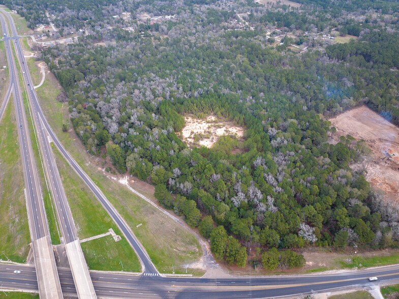 Highway 190, Huntsville, TX à vendre - Photo du bâtiment - Image 3 de 24
