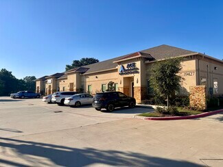 Plus de détails pour 19427 Champion Forest Dr, Spring, TX - Bureau à vendre