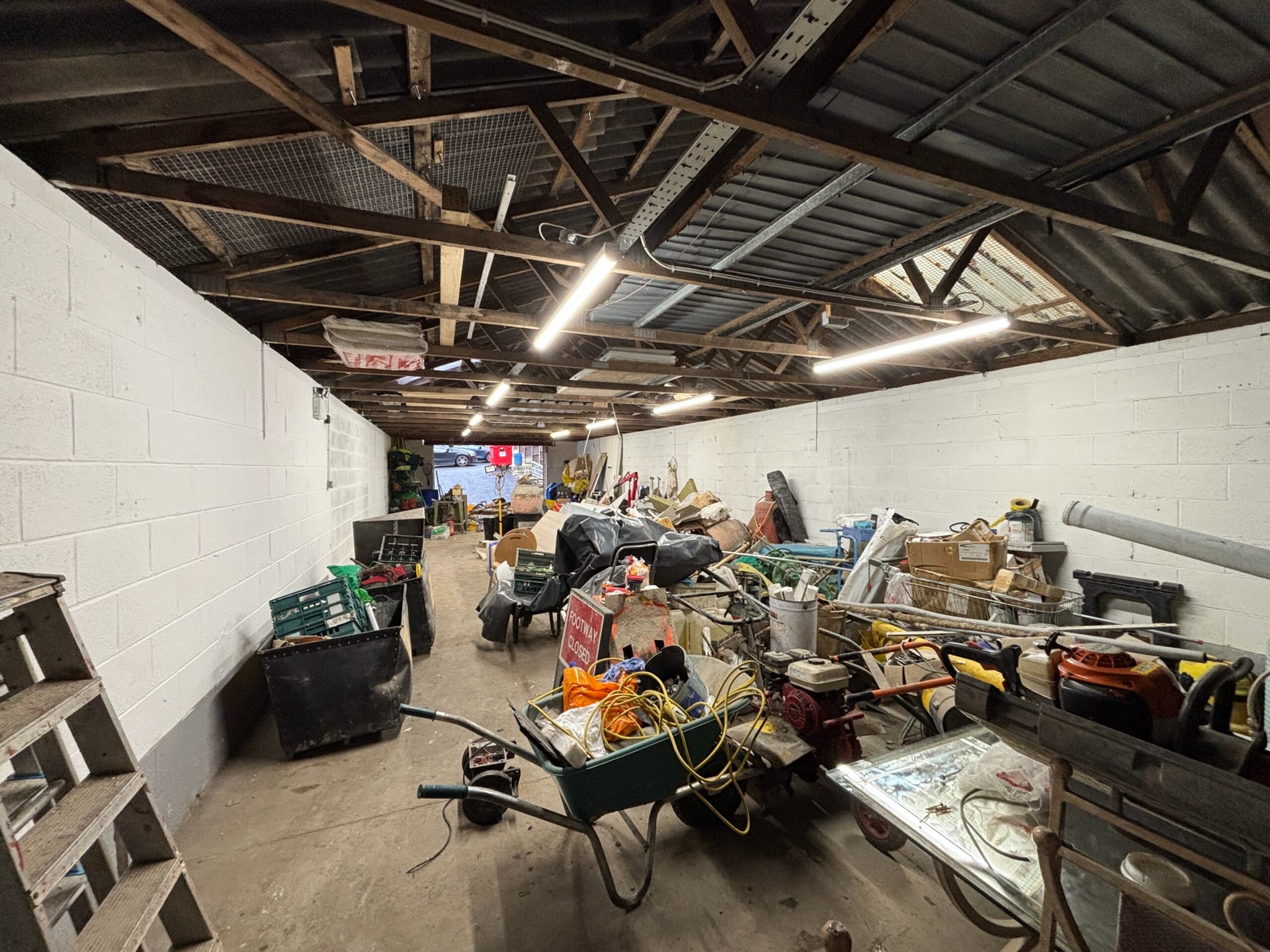 Albert St, Bolton for lease Interior Photo- Image 1 of 2