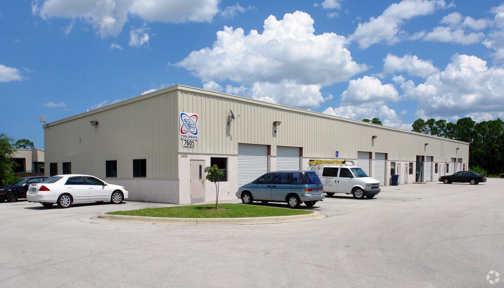 7605 Progress Cir, Melbourne, FL for lease - Building Photo - Image 3 of 7