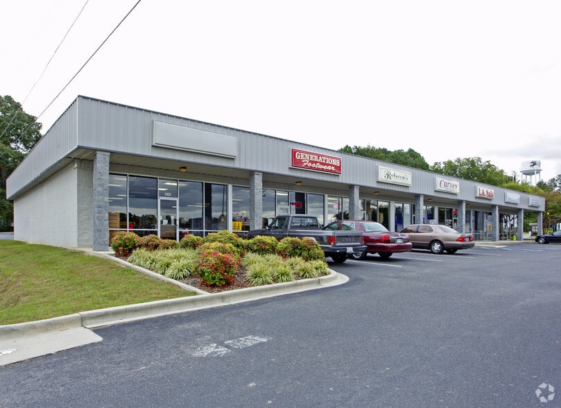570-582 N Brindlee Mountain Pky, Arab, AL for lease - Primary Photo - Image 1 of 3