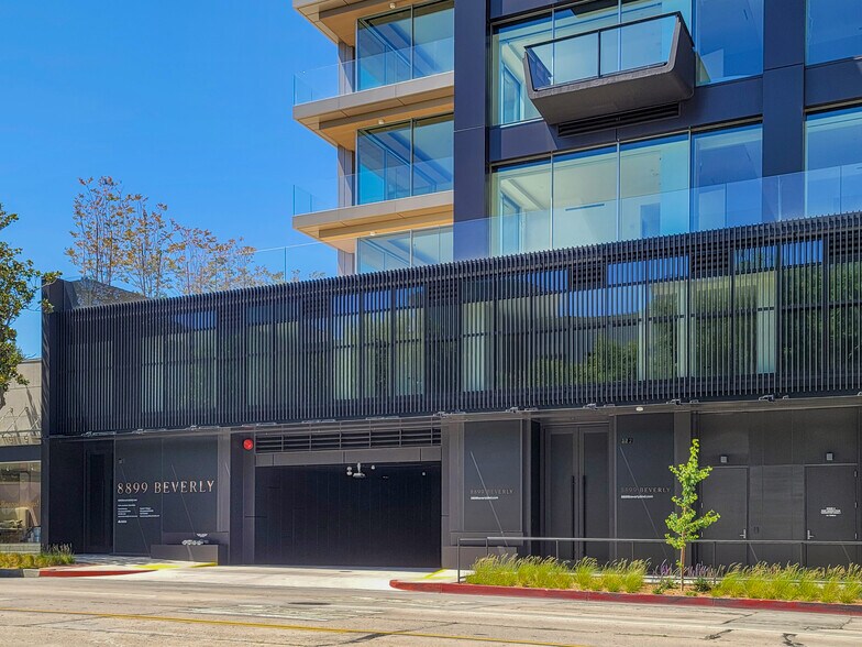 8899 Beverly Blvd, West Hollywood, CA à louer - Photo du bâtiment - Image 2 de 10