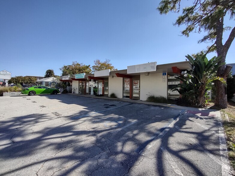 7310-7316 Central Ave, Saint Petersburg, FL à louer - Photo du bâtiment - Image 2 de 4