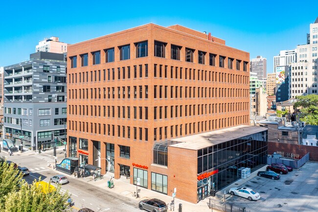 Plus de détails pour 1165 N Clark St, Chicago, IL - Bureau, Bureau/Commerce de détail à louer