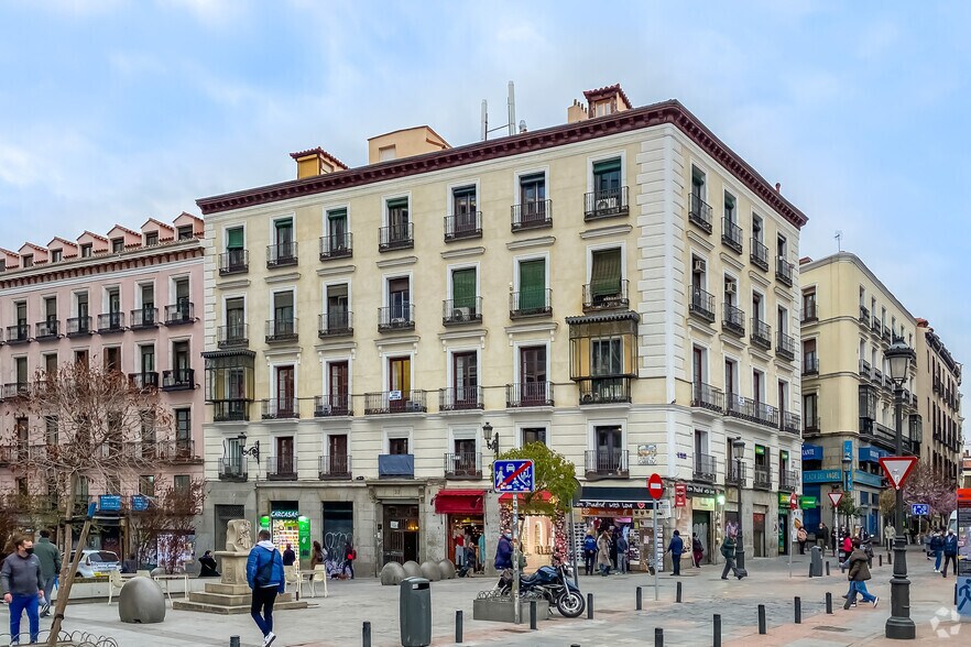 Calle de las Carretas, 33, Madrid, Madrid for lease - Primary Photo - Image 1 of 3