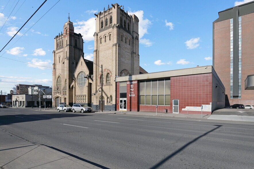 221 S. Howard Street, Spokane, WA à vendre - Photo du bâtiment - Image 3 de 12
