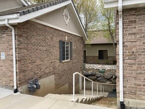 64 Red Pine dr, Alpine, UT for lease Interior Photo- Image 2 of 7