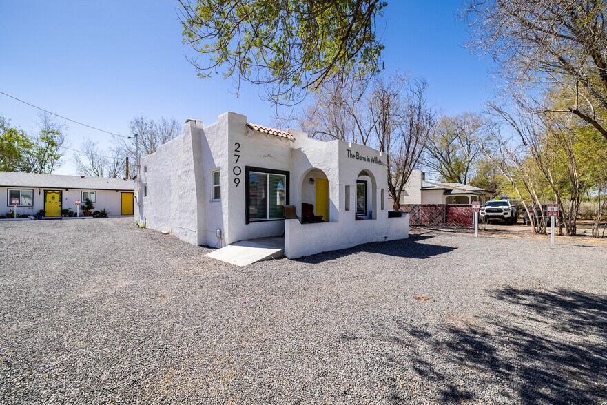 2709 E Willetta St, Phoenix, AZ à vendre - Photo du bâtiment - Image 2 de 10