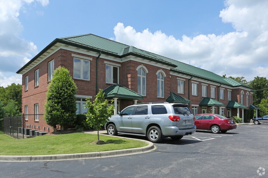 815 John Harper Hwy, Louisville, KY à vendre - Photo du bâtiment - Image 1 de 3