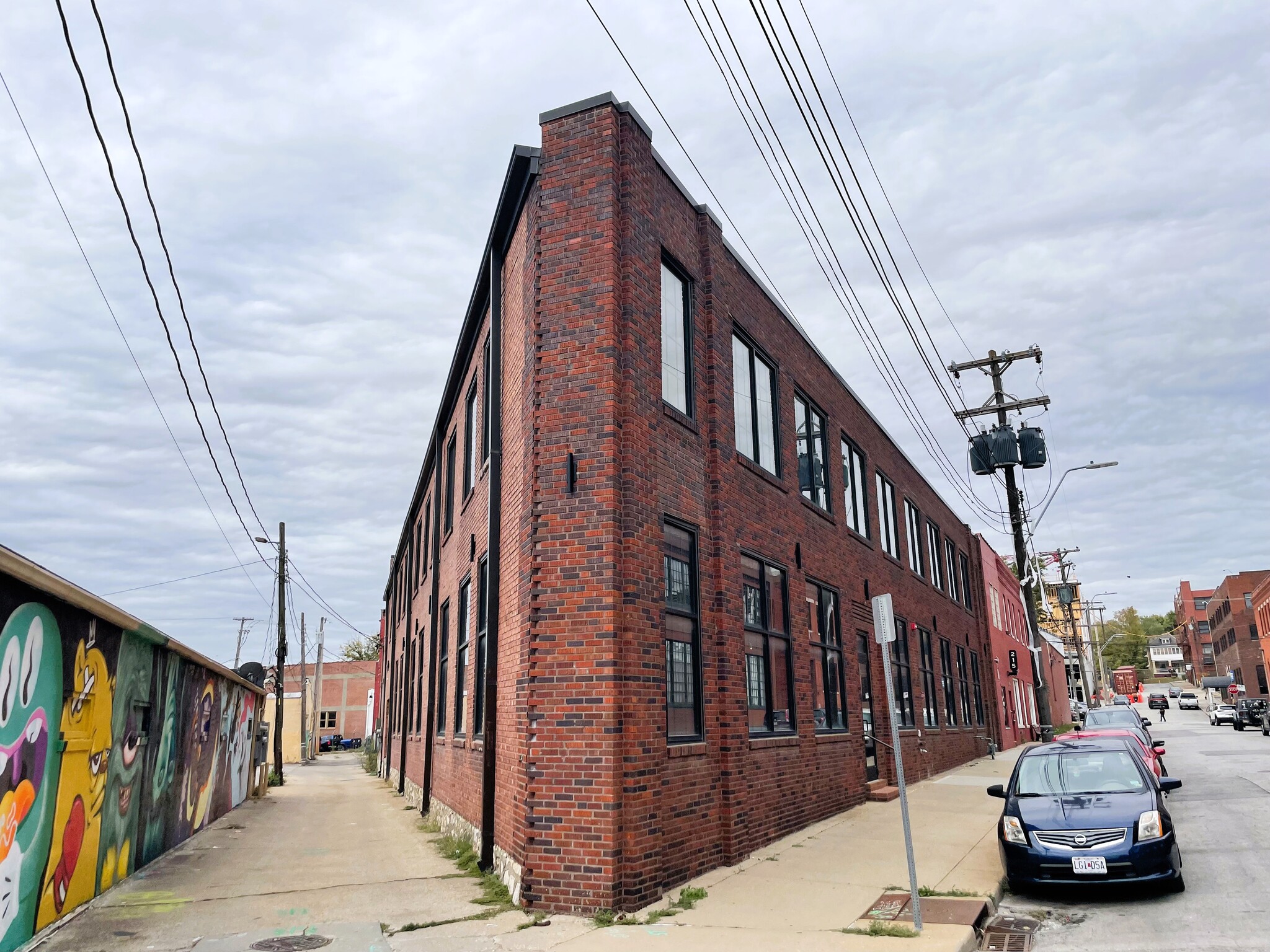 209 W 19th Ter, Kansas City, MO for lease Building Photo- Image 1 of 13